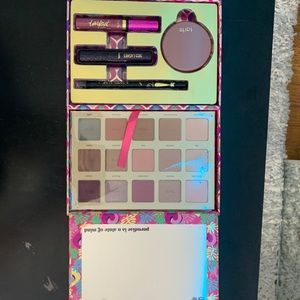 Tarte value makeup set